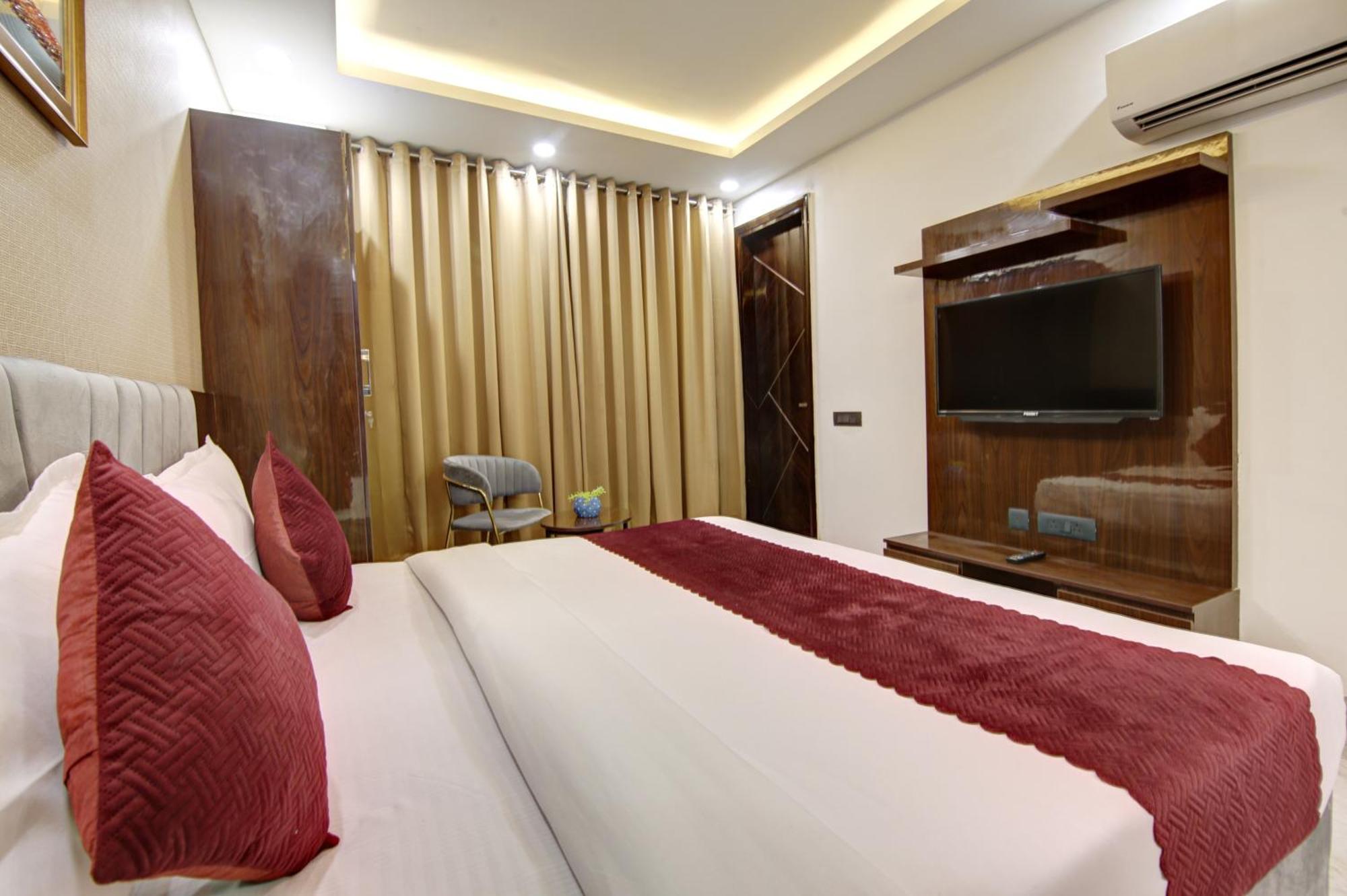 Limewood Stay - Millennium Huda City Center Gurgaon Extérieur photo