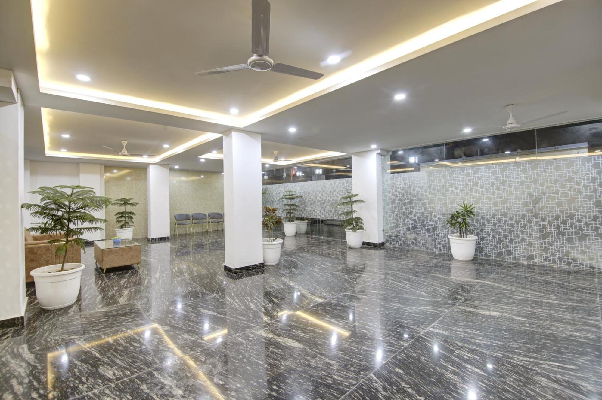 Limewood Stay - Millennium Huda City Center Gurgaon Extérieur photo