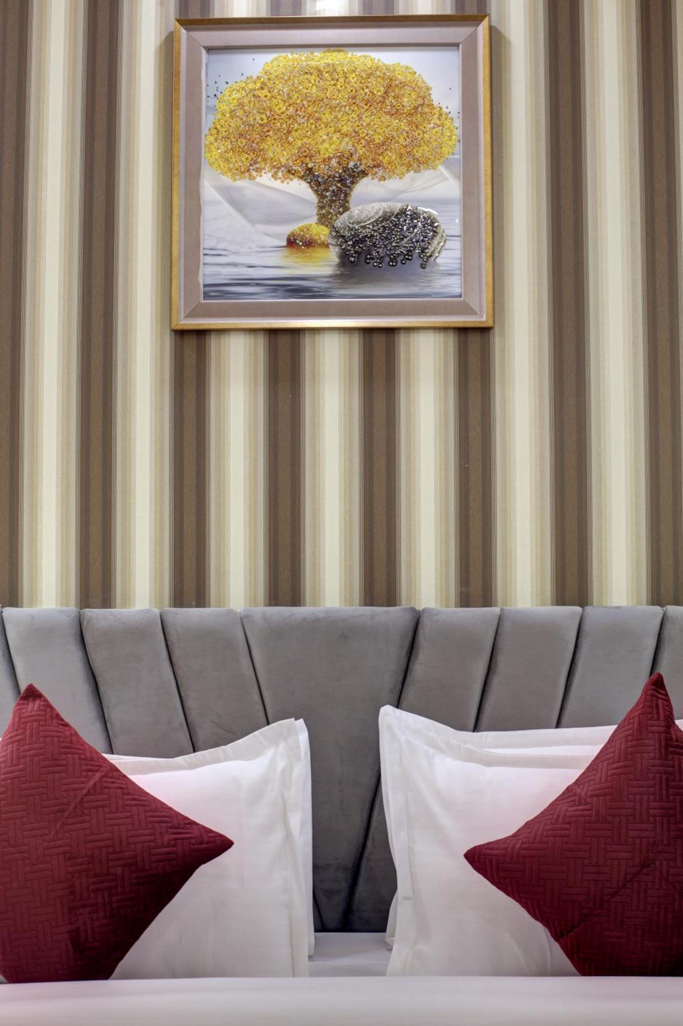 Limewood Stay - Millennium Huda City Center Gurgaon Extérieur photo