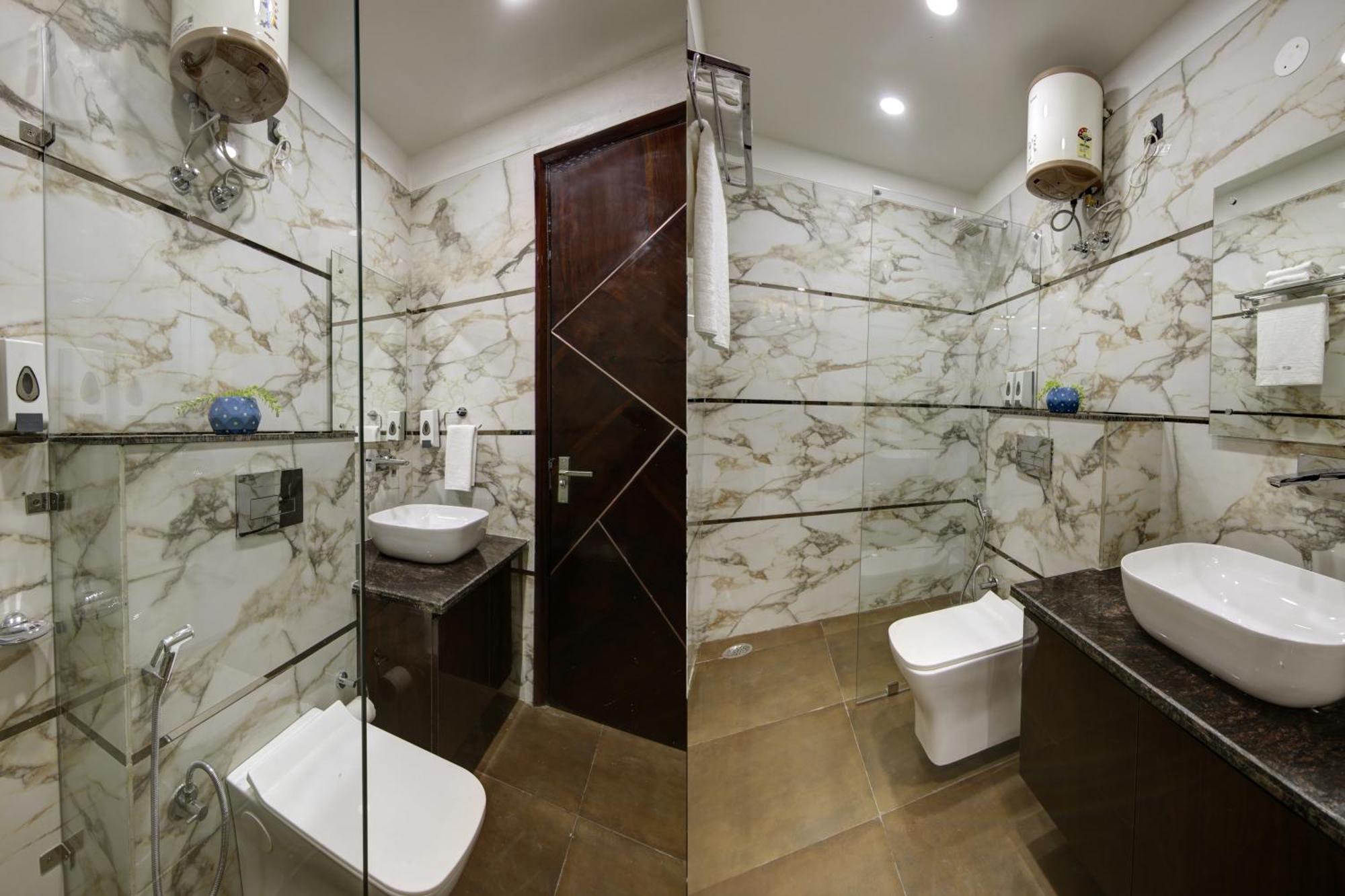 Limewood Stay - Millennium Huda City Center Gurgaon Extérieur photo